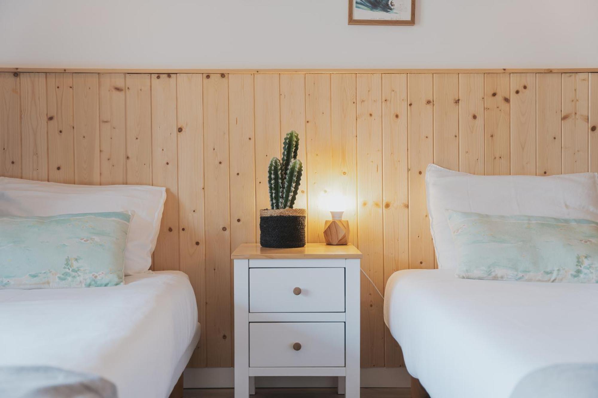 Surf Guesthouse - 7Min Walk To The Beach ปาไตอัส ภายนอก รูปภาพ