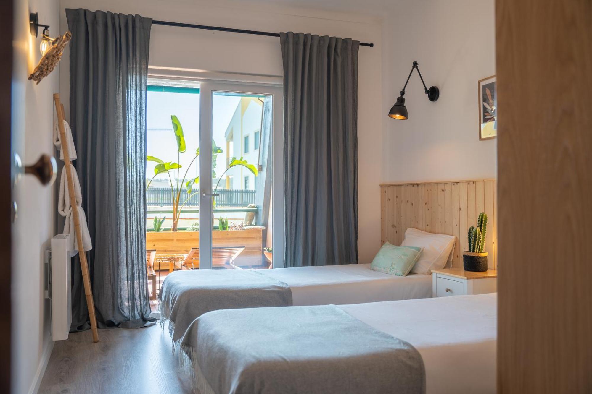 Surf Guesthouse - 7Min Walk To The Beach ปาไตอัส ภายนอก รูปภาพ