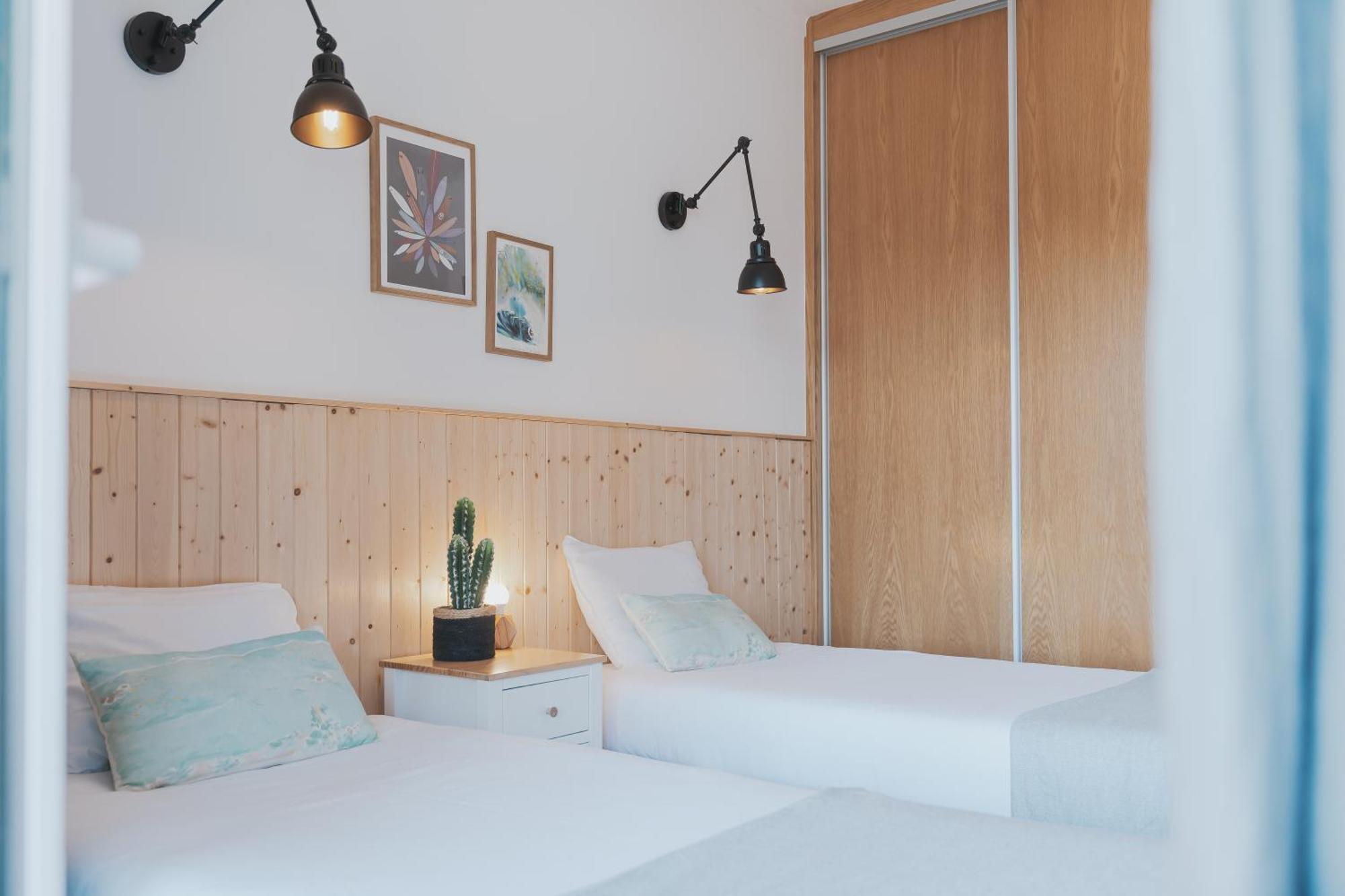 Surf Guesthouse - 7Min Walk To The Beach ปาไตอัส ภายนอก รูปภาพ