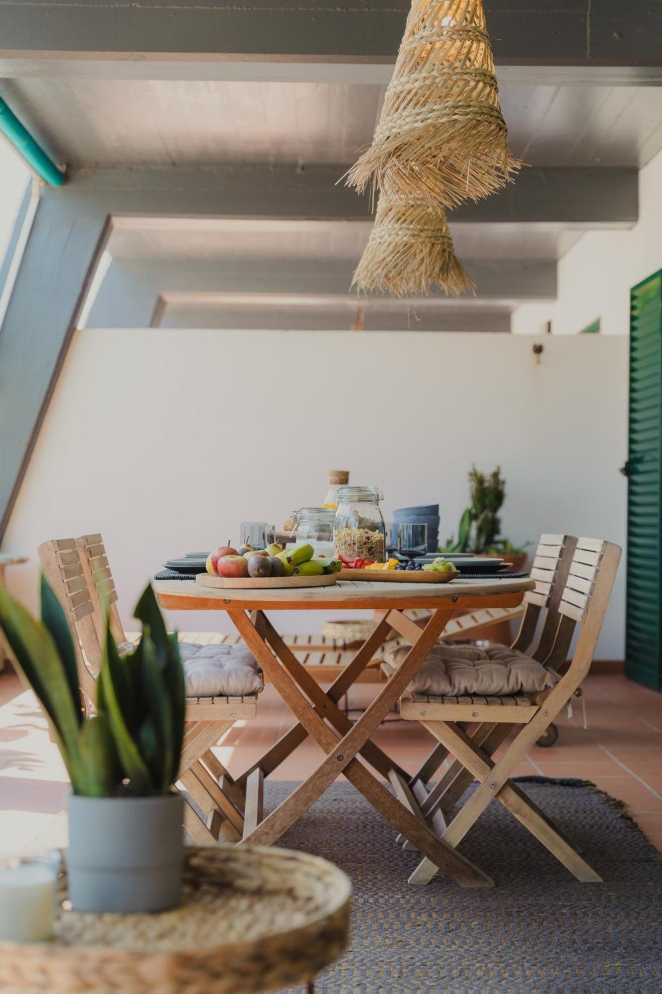 Surf Guesthouse - 7Min Walk To The Beach ปาไตอัส ภายนอก รูปภาพ