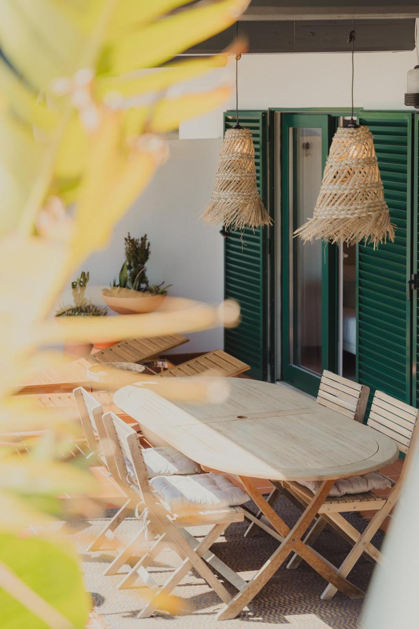 Surf Guesthouse - 7Min Walk To The Beach ปาไตอัส ภายนอก รูปภาพ