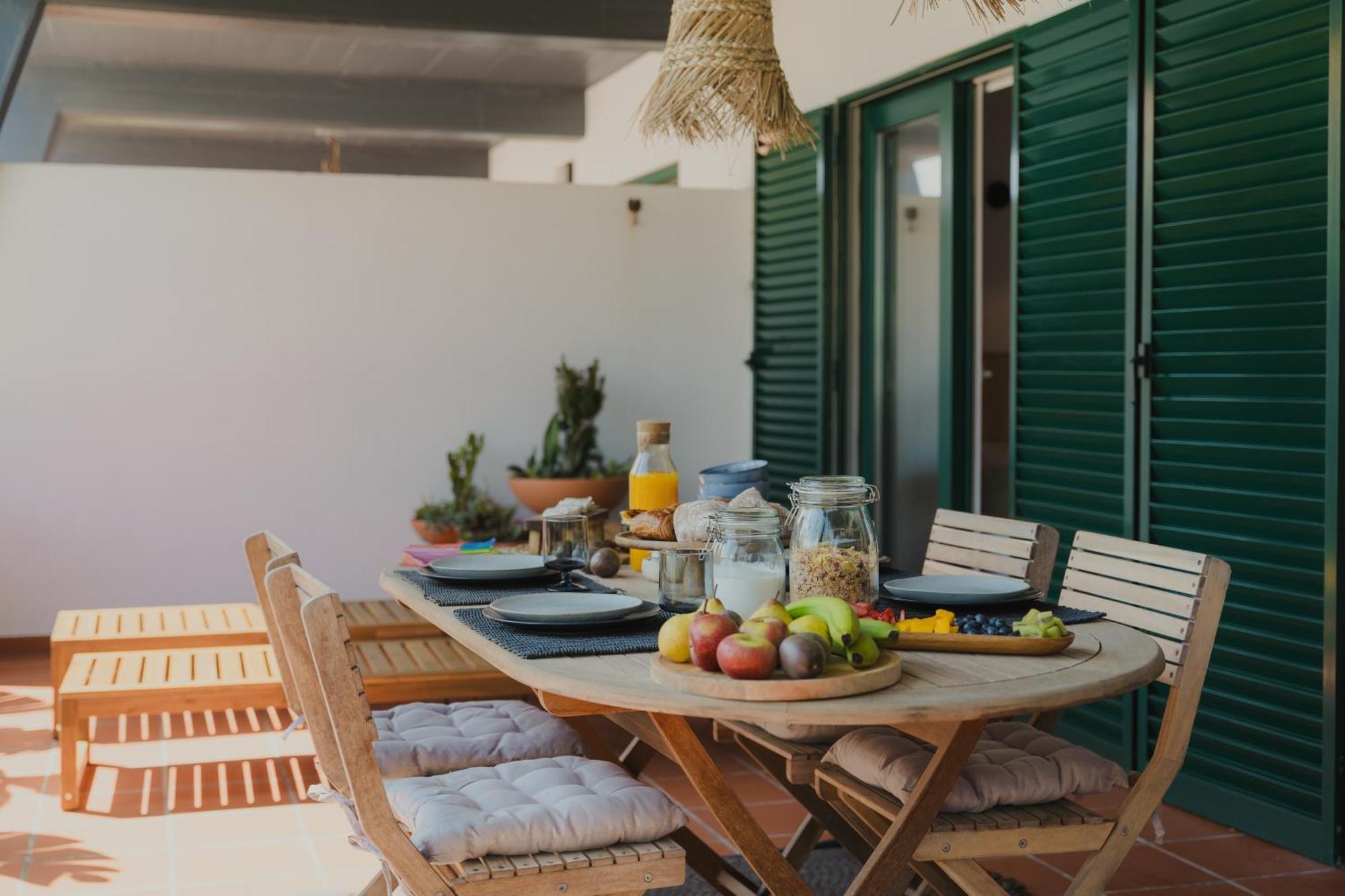 Surf Guesthouse - 7Min Walk To The Beach ปาไตอัส ภายนอก รูปภาพ